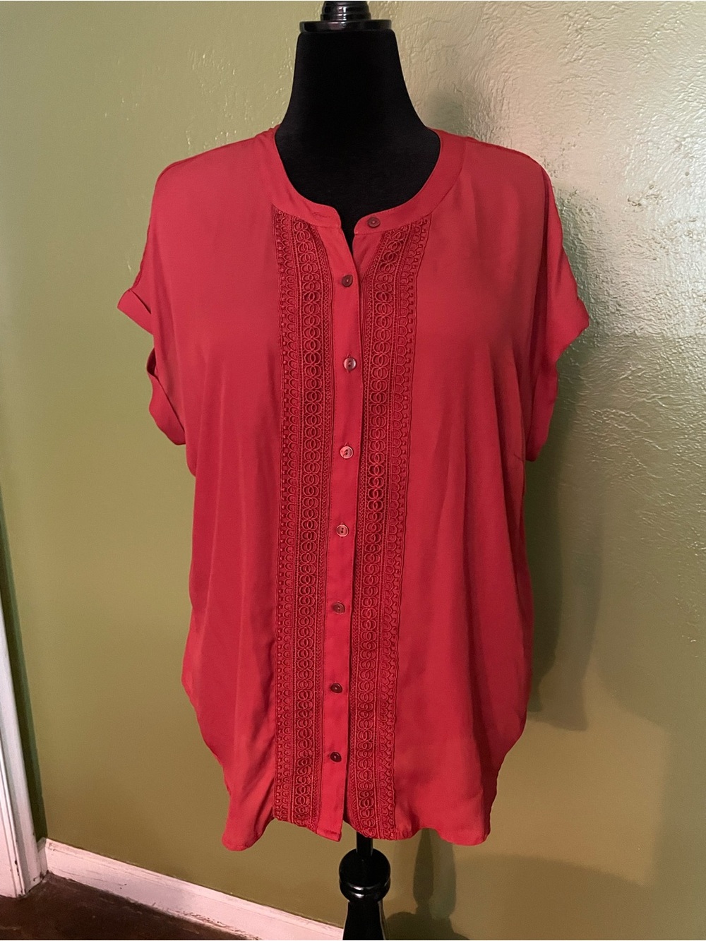 Women's Rust Short-Sleeve Button-Down Blouse with Lace Trim